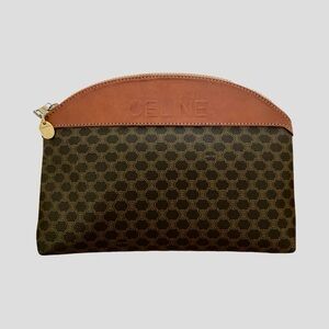 CELINE Vintage Triomphe Macadamia Clutch